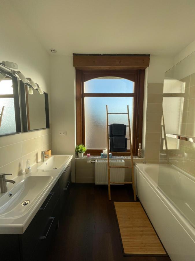 52 Apartment Байьол Екстериор снимка